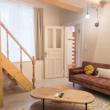 Csarnok Loft *